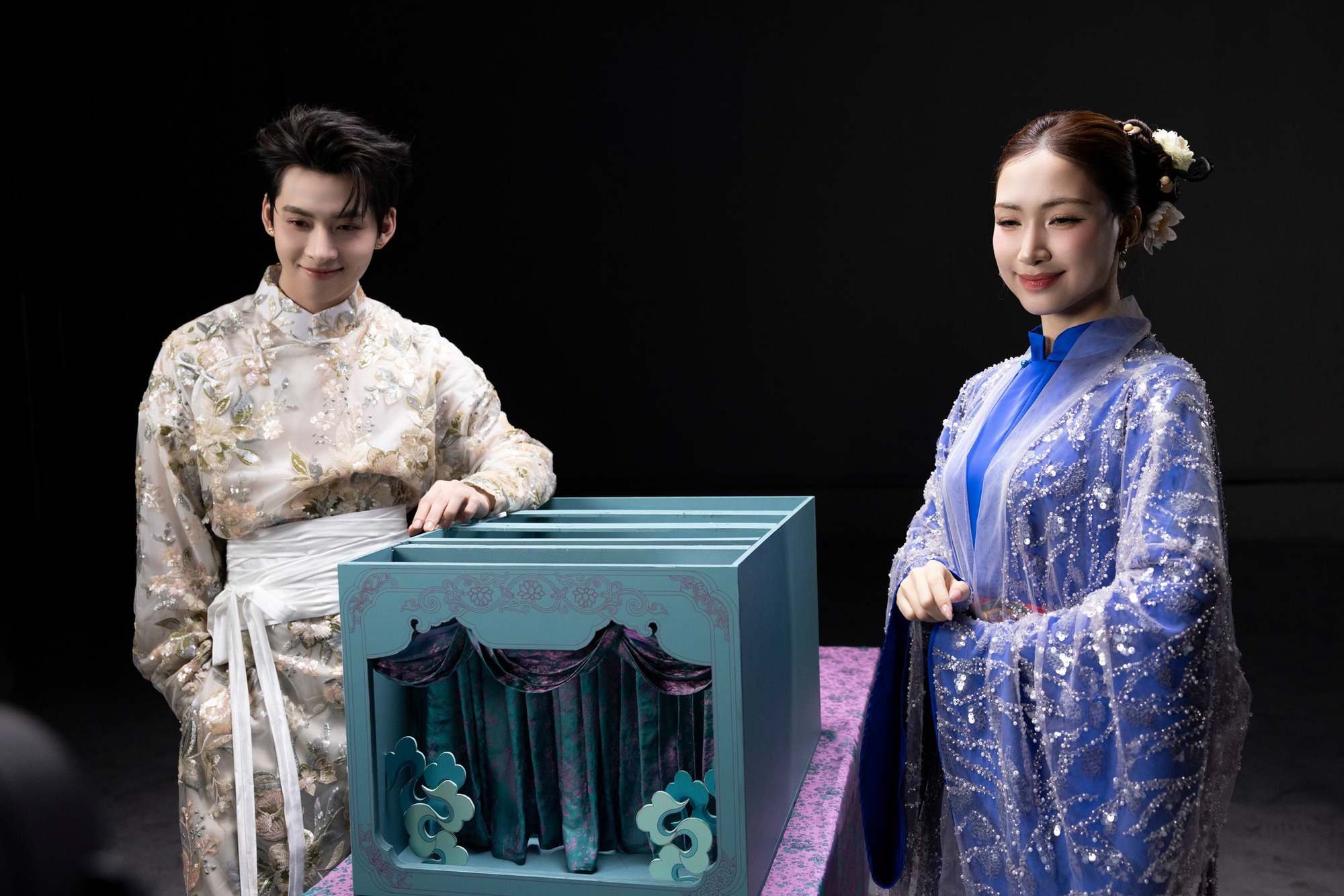 Công ty quản lý chấm dứt hợp đồng với Hùng Huỳnh, đọc bài thông báo là thấy có vấn đề!- Ảnh 4. Công ty quản lý chấm dứt hợp đồng với Hùng Huỳnh, đọc bài thông báo là thấy có vấn đề!- Ảnh 4.