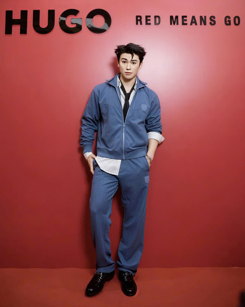 Vương Bình “khuấy động” sự kiện HUGO, chính thức mở màn chiến dịch “Red Means GO” tại Việt Nam - Ảnh 5. Vương Bình “khuấy động” sự kiện HUGO, chính thức mở màn chiến dịch “Red Means GO” tại Việt Nam - Ảnh 5.