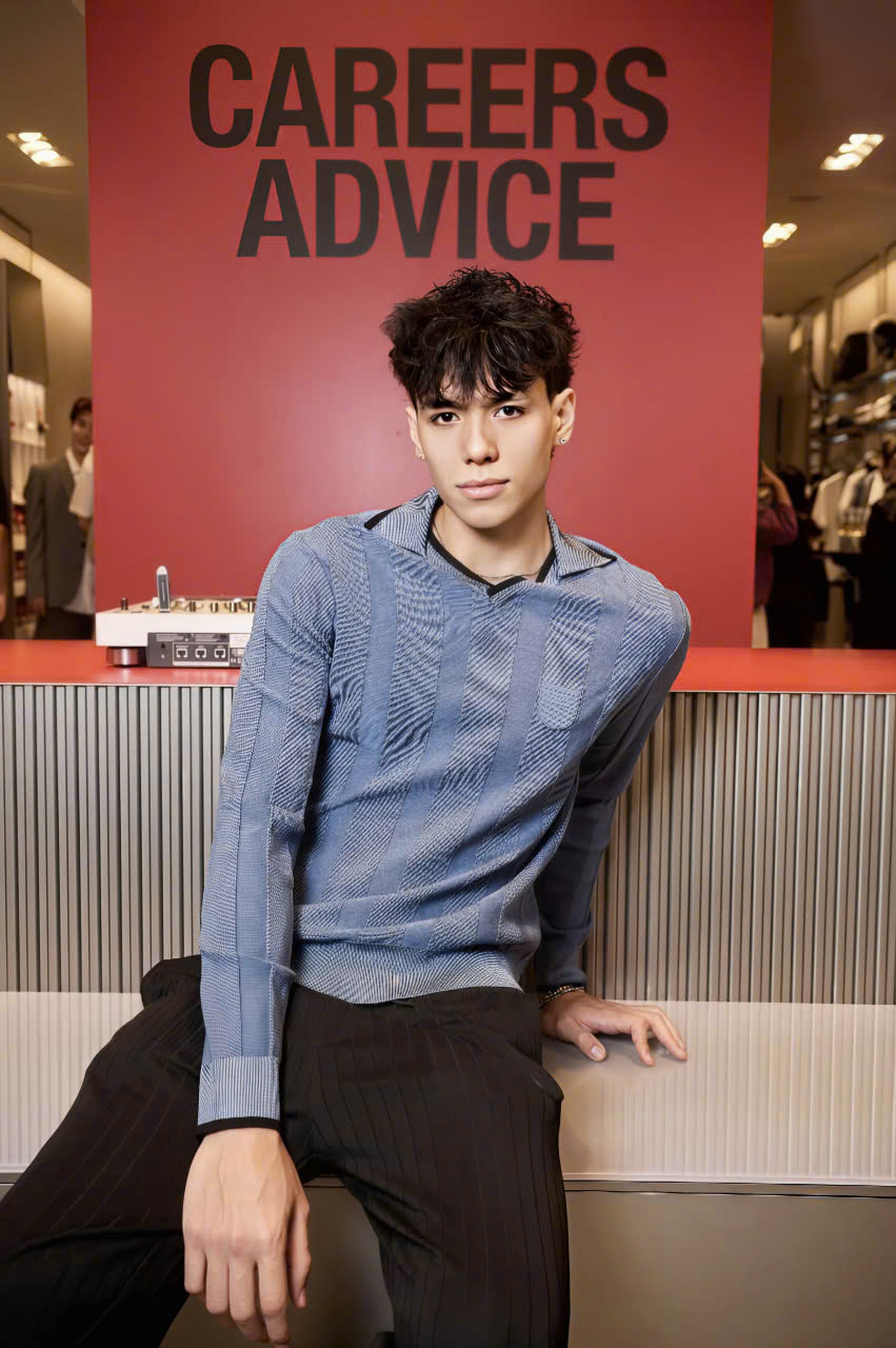 Vương Bình “khuấy động” sự kiện HUGO, chính thức mở màn chiến dịch “Red Means GO” tại Việt Nam - Ảnh 6. Vương Bình “khuấy động” sự kiện HUGO, chính thức mở màn chiến dịch “Red Means GO” tại Việt Nam - Ảnh 6.