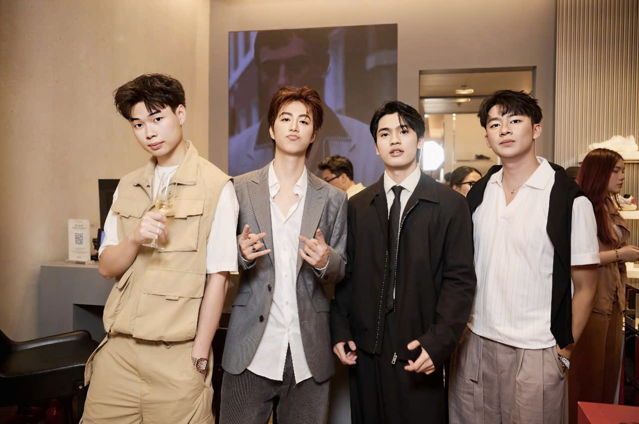 Vương Bình “khuấy động” sự kiện HUGO, chính thức mở màn chiến dịch “Red Means GO” tại Việt Nam - Ảnh 9. Vương Bình “khuấy động” sự kiện HUGO, chính thức mở màn chiến dịch “Red Means GO” tại Việt Nam - Ảnh 9.