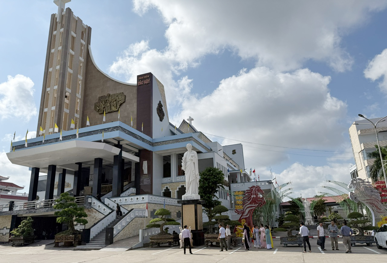 Nhà thờ Tắc Sậy, điểm hành hương nổi tiếng bậc nhất miền Tây- Ảnh 4.