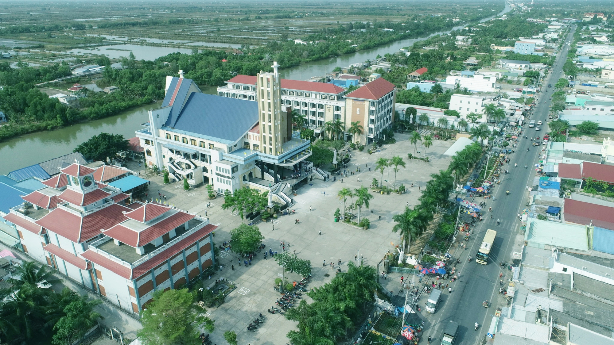 Nhà thờ Tắc Sậy, điểm hành hương nổi tiếng bậc nhất miền Tây- Ảnh 5.