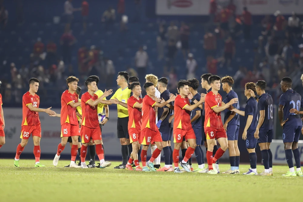 Đội tuyển Việt Nam không còn dễ thắng đậm Campuchia như thời gian trước đây. Ảnh: CCT. campuchia-nhap-tich-o-at-quyet-lat-do-tuyen-viet-nam-va-indonesia (5).jpg