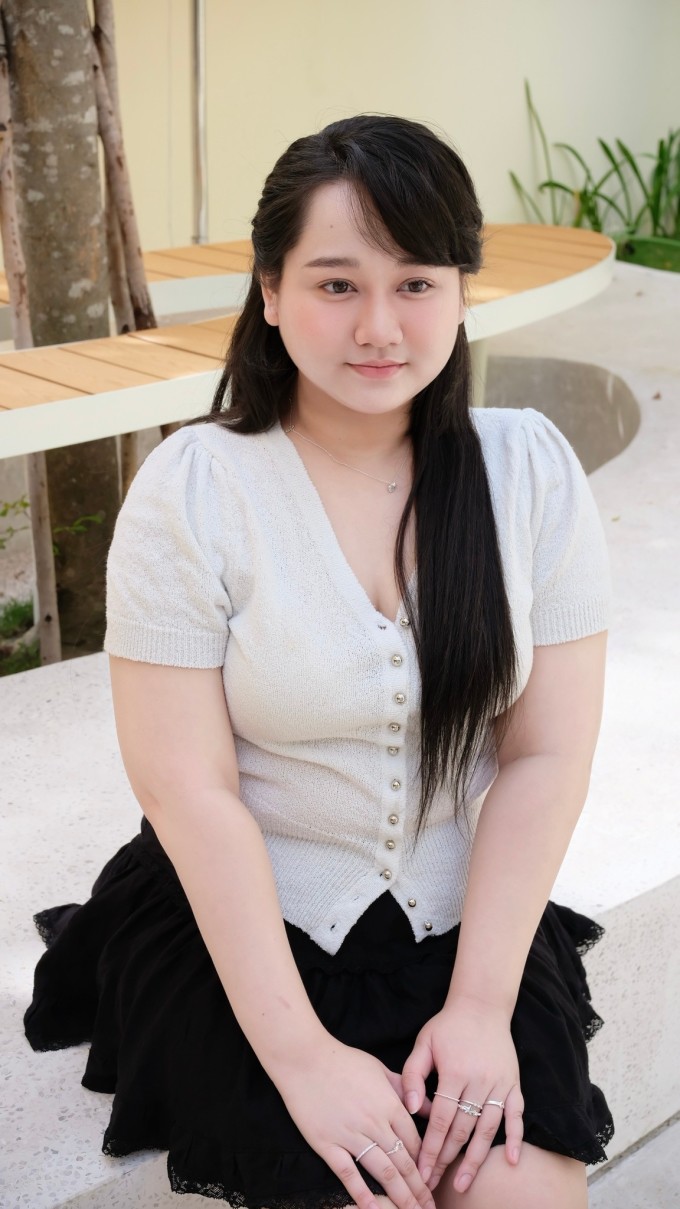 Trúc Anh Mắt biếc được khen thon gọn hơn sau thời gian nỗ lực giảm cân 3 Nữ diễn viên từng có lúc nặng đỉnh điểm hơn 80 kg, đối mặt với nhiều thay đổi của cơ thể cả về tinh thần lẫn thể chất.