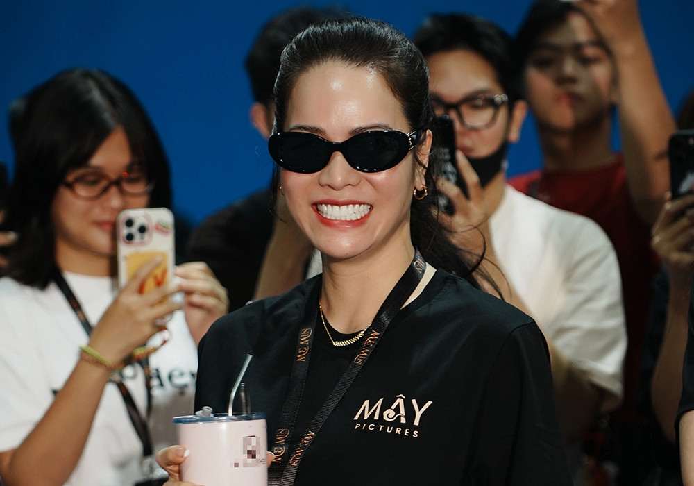 1775621315 381 Tan huong cuoc song binh yen vien man ben cac