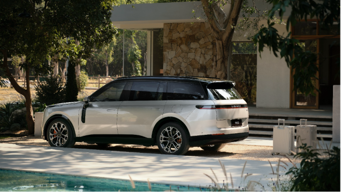 Thiết kế SUV cỡ lớn thể hiện rõ nét trên Lynk & Co 900. Ảnh: Lynk & Co