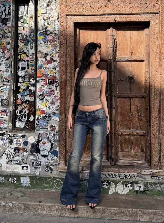 Quần ống loe kéo dài đôi chân, nâng tầm diện mạo - Ảnh 5.