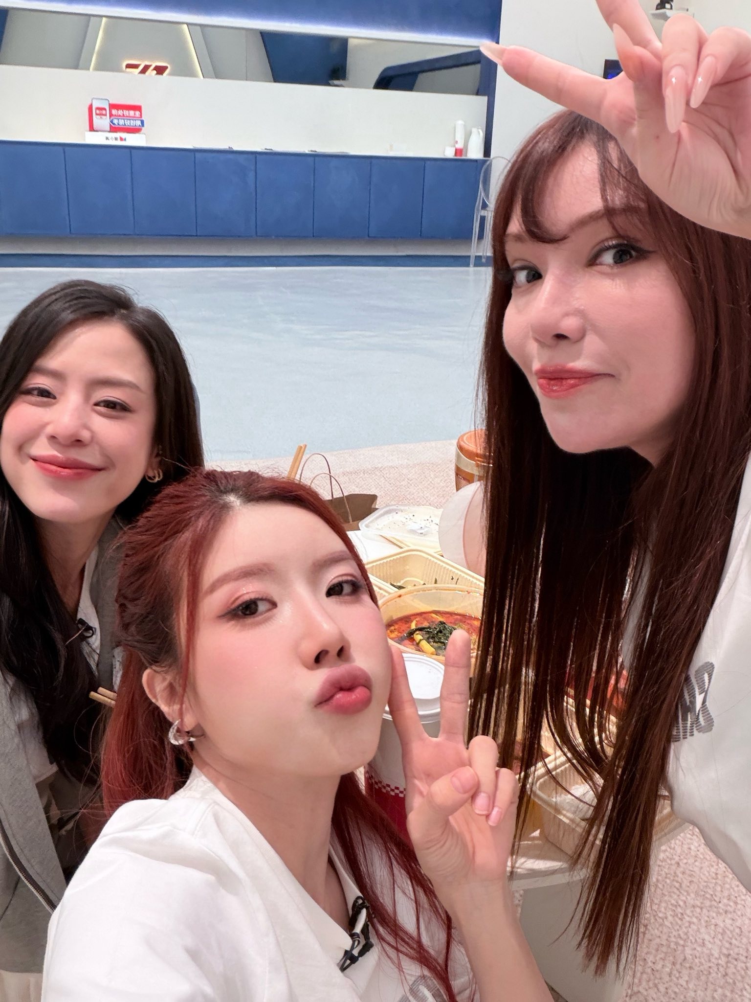 1775625282 465 Show Trung Quoc Trang Phap dang thi huy chieu khan