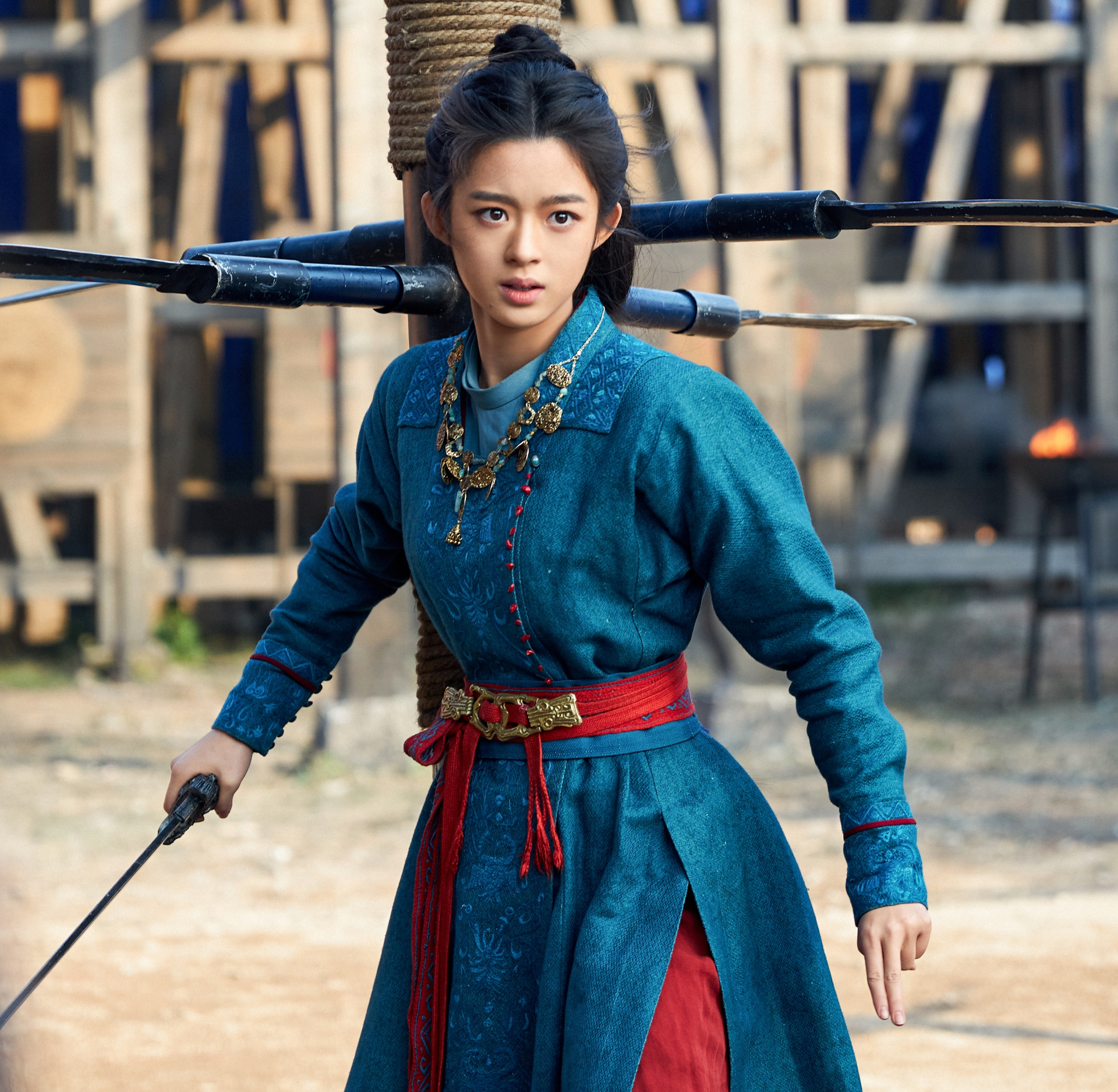 Làm ơn đừng chiếu phim Trung Quốc này nữa: Nữ chính là trẻ con tập làm người lớn, diễn đơ như mang ảnh căn cước lên phim- Ảnh 3.