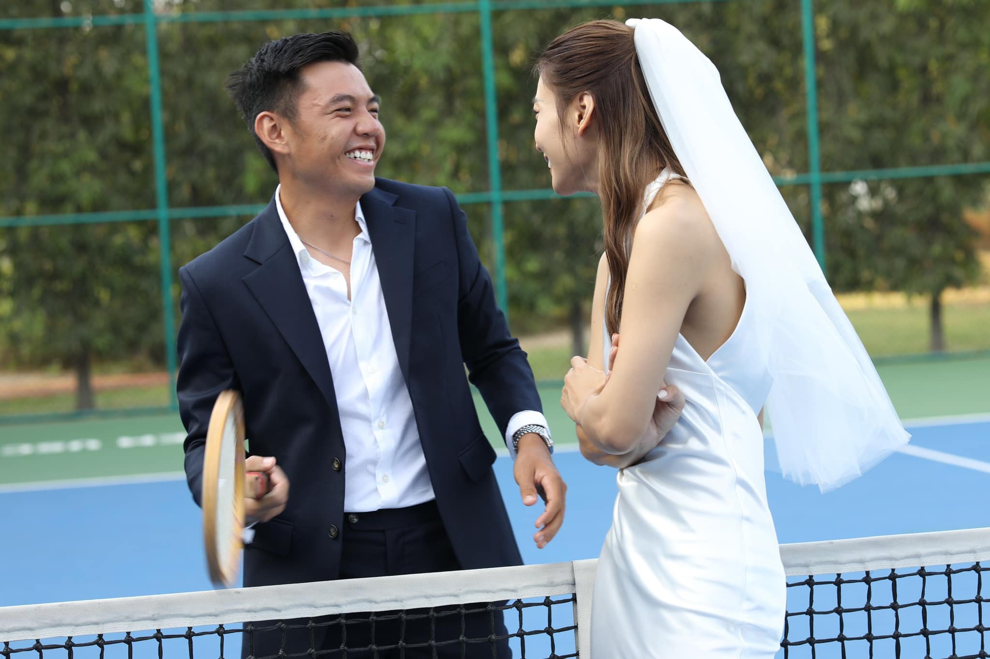 Chuyện tình cô gái 8 năm đồng hành cùng Lý Hoàng Nam khắp các sân đấu từ tennis đến pickleball 2 1775628268 63 Chuyen tinh co gai 8 nam dong hanh cung Ly