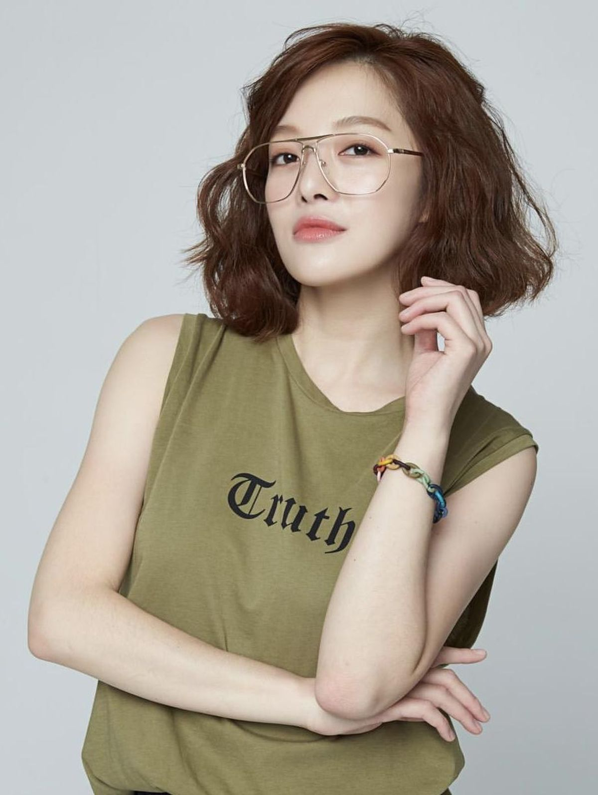 1775630601 924 My nhan Thu Ky Kim bat khoc nac vi me