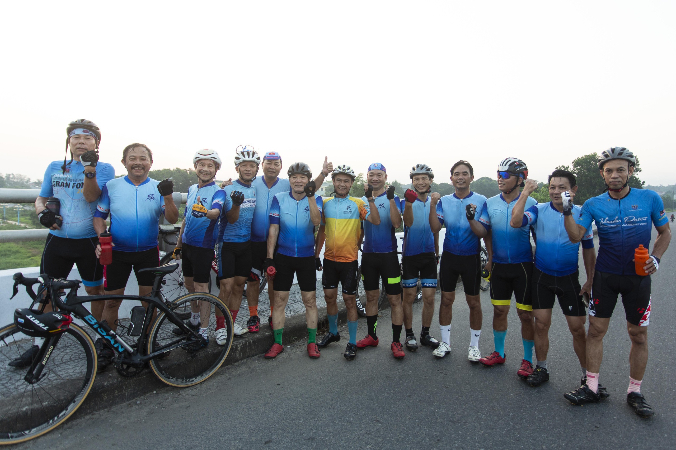 VĐV xe đạp Quảng Trị 'tăng líp', sẵn sàng cho Ngày hội đạp xe Vì hòa bình- Ảnh 4.