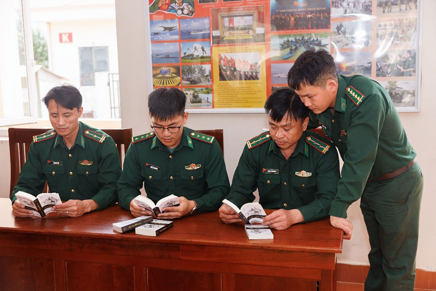 Hành trình Từ Trái Tim thắp sáng ước mơ lập nghiệp cho học sinh Điện Biên- Ảnh 9. Hành trình Từ Trái Tim thắp sáng ước mơ lập nghiệp cho học sinh Điện Biên- Ảnh 9.