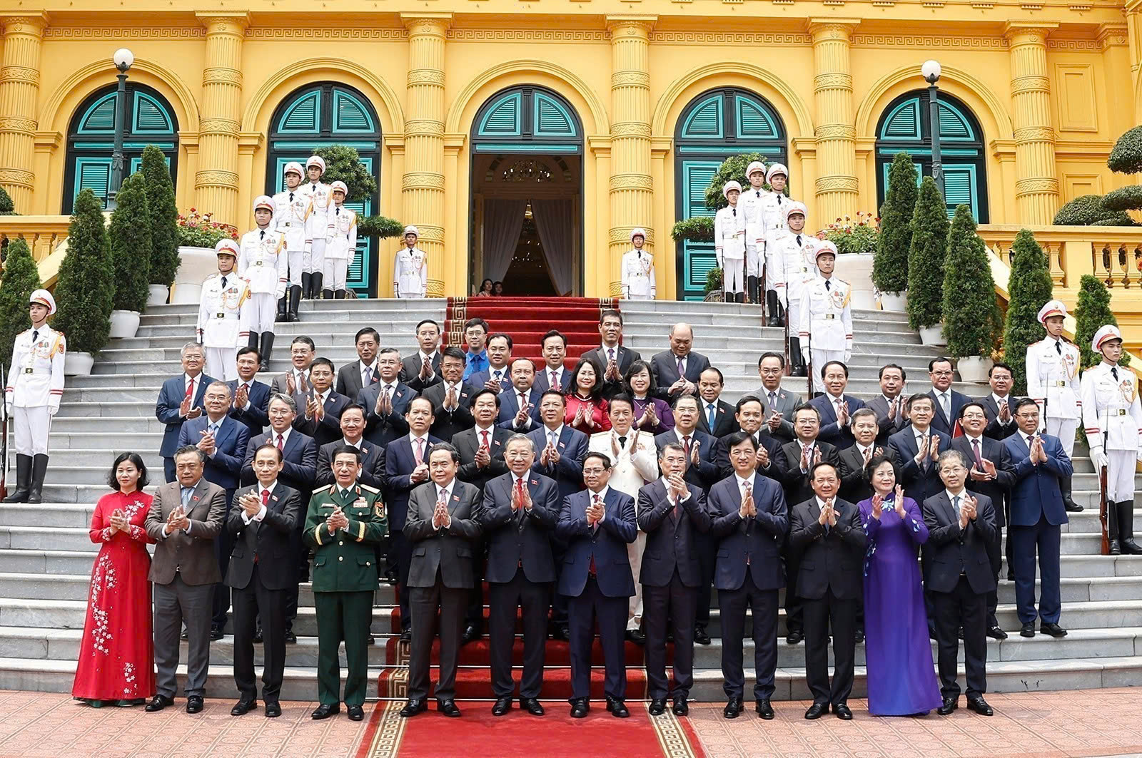 Tổng Bí thư, Chủ tịch nước Tô Lâm chúc mừng lãnh đạo Chính phủ nhiệm kỳ mới- Ảnh 3. Tổng Bí thư, Chủ tịch nước Tô Lâm chúc mừng lãnh đạo Chính phủ nhiệm kỳ mới- Ảnh 3.