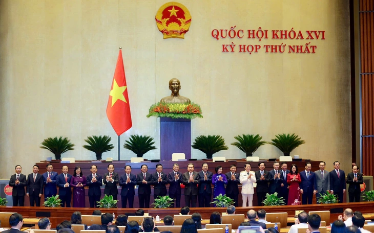 Tổng Bí thư, Chủ tịch nước trao bổ nhiệm 6 Phó thủ tướng, các Bộ trưởng, thành viên Chính phủ  - Ảnh 4.