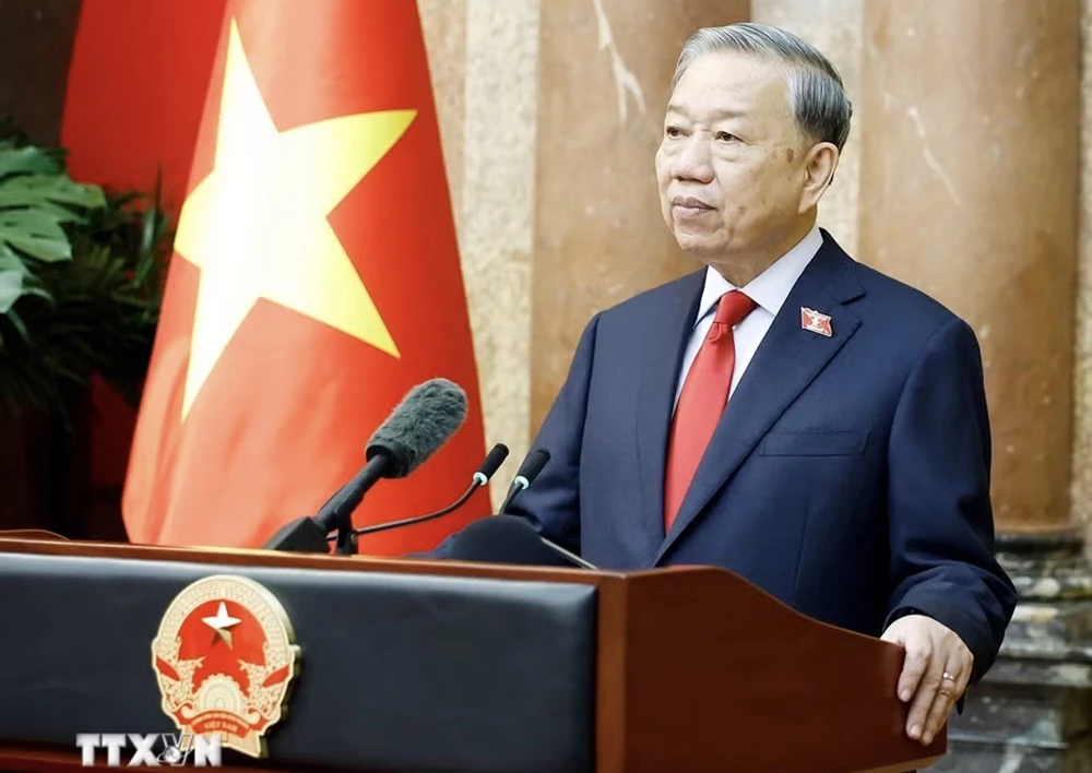 tong-bi-thu-chu-tich-nuoc-chu-tri-hoi-nghi-cong-bo-cac-quyet-dinh-doi-voi-chinh-phu-4 copy.jpg