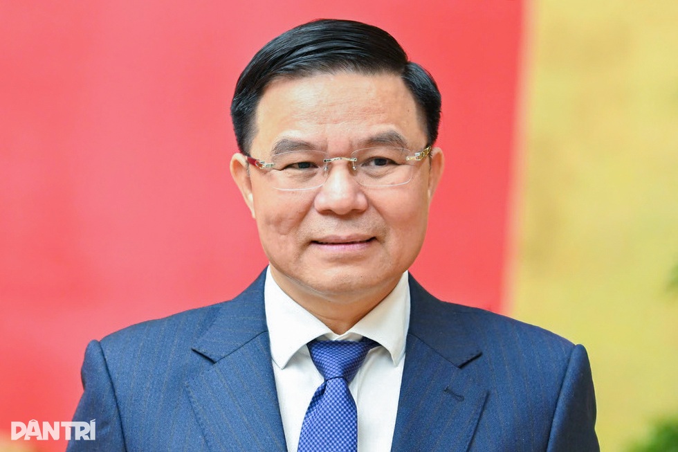 Danh sách 17 bộ trưởng, trưởng ngành của Chính phủ khóa mới - 8