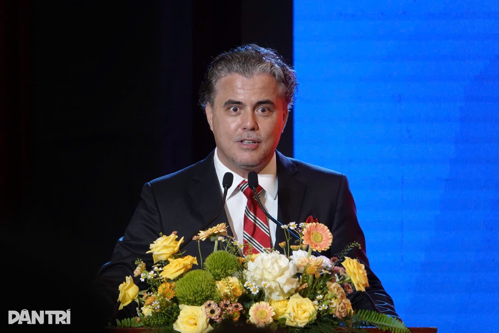 Phụ huynh đặt nặng thành tích học tập, con càng khó trở nên xuất chúng - 3