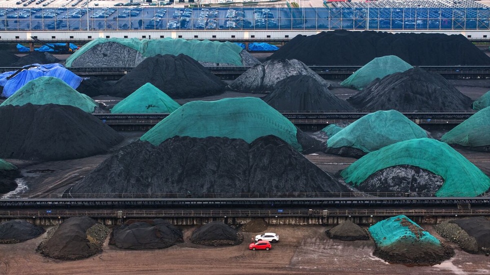 Tích cốc phòng cơ, nước cờ năng lượng giúp Trung Quốc thắng lớn - 2