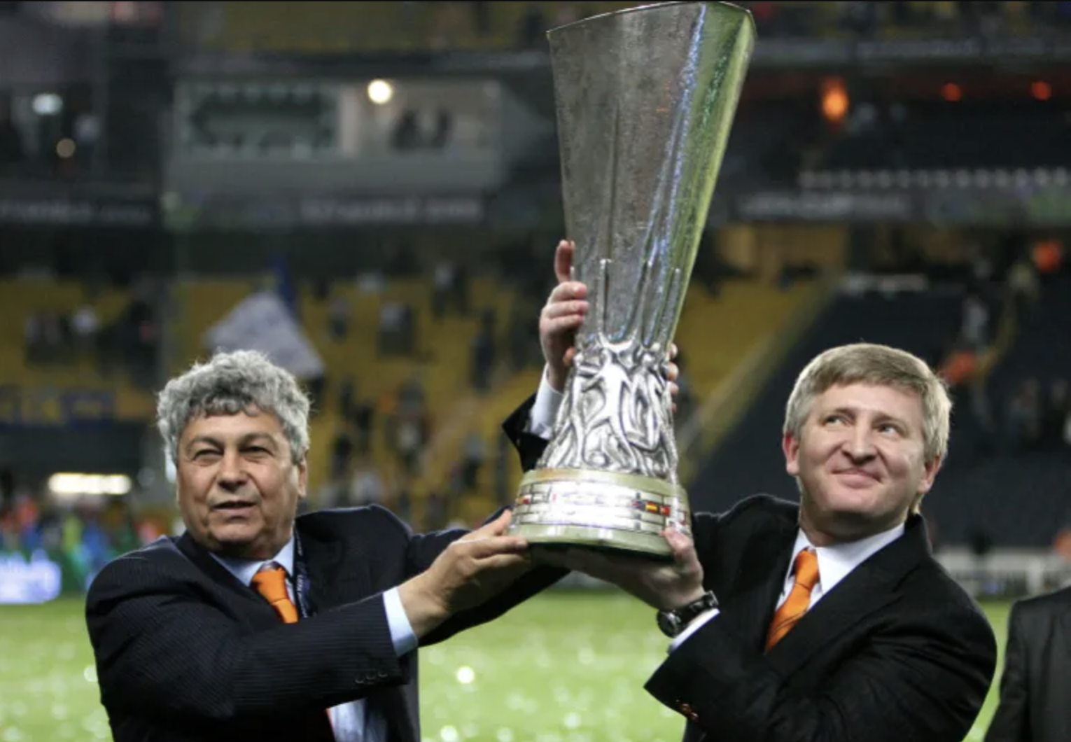 Bóng đá Romania tiếc thương "phù thủy" Mircea Lucescu 2 Bóng đá Romania tiếc thương