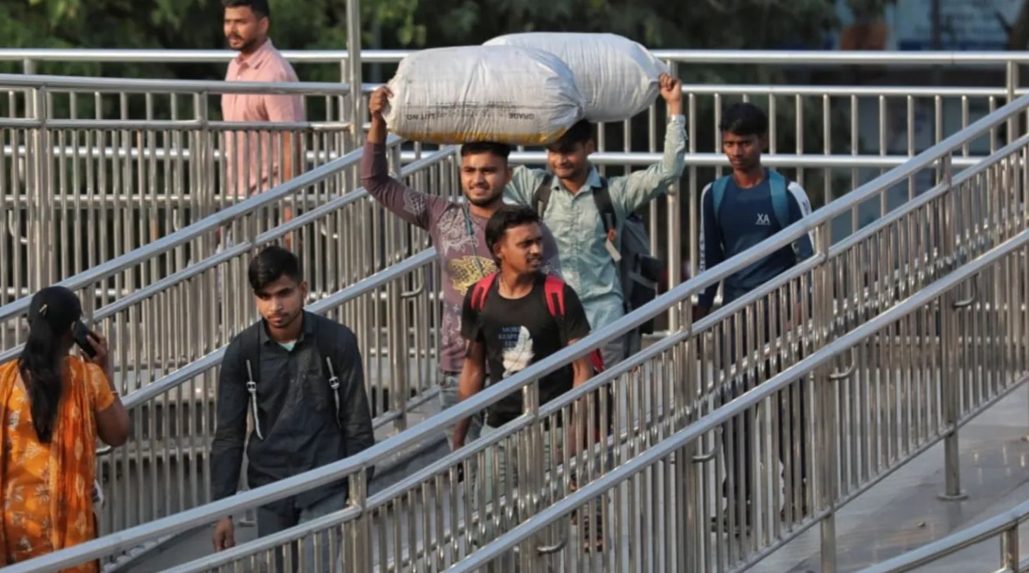 1775662496 382 Canh tuong nhu thoi Covid 19 bao trum len An Do