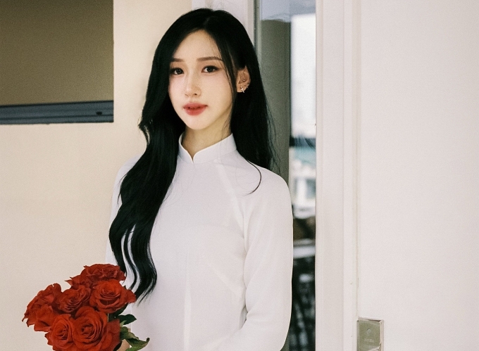 Linh Chi trong bộ ảnh kỷ yếu. Ảnh: Nhân vật cung cấp