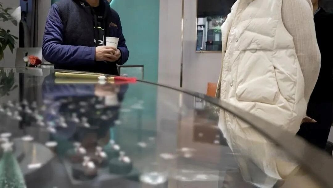 Mua trang sức 750 triệu đồng được giảm giá còn 110 triệu, khách bị chủ tiệm vàng kiện để đòi lại: Tòa án phán quyết bất ngờ- Ảnh 3.