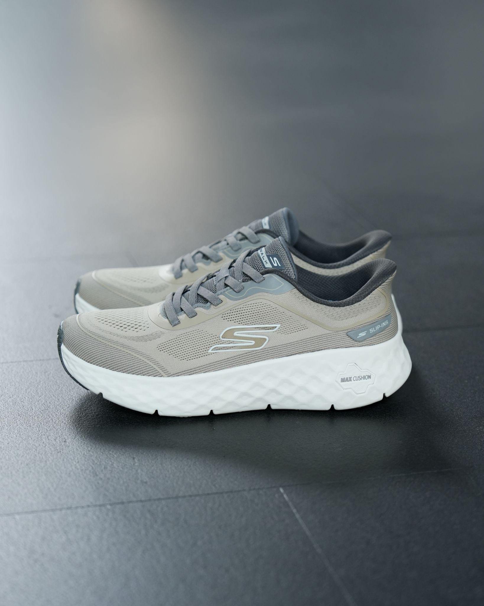 Skechers GOWalk Max Cushioning Flex – Trải nghiệm thoải mái trong từng chuyển động thường ngày - Ảnh 2. Skechers GOWalk Max Cushioning Flex – Trải nghiệm thoải mái trong từng chuyển động thường ngày - Ảnh 2.