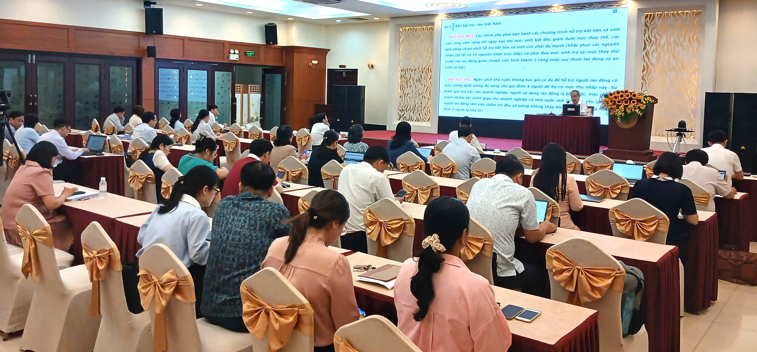 TPHCM đối mặt với già hóa dân số và tỷ suất sinh thấp nhất cả nước năm 2026 - Ảnh 2.