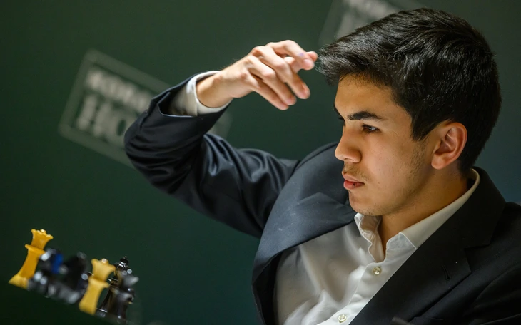 Xuất hiện Đại kiện tướng đe dọa ngôi đầu bảng của kỳ thủ trẻ 20 tuổi Sindarov - Ảnh 4.