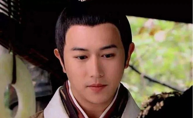 Hoàng đế đẹp nhất màn ảnh tụt dốc nhan sắc trầm trọng, hết thời còn bị tố hại người khác mất mạng- Ảnh 4.