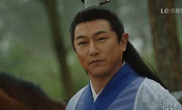 Hoàng đế đẹp nhất màn ảnh tụt dốc nhan sắc trầm trọng, hết thời còn bị tố hại người khác mất mạng- Ảnh 8.