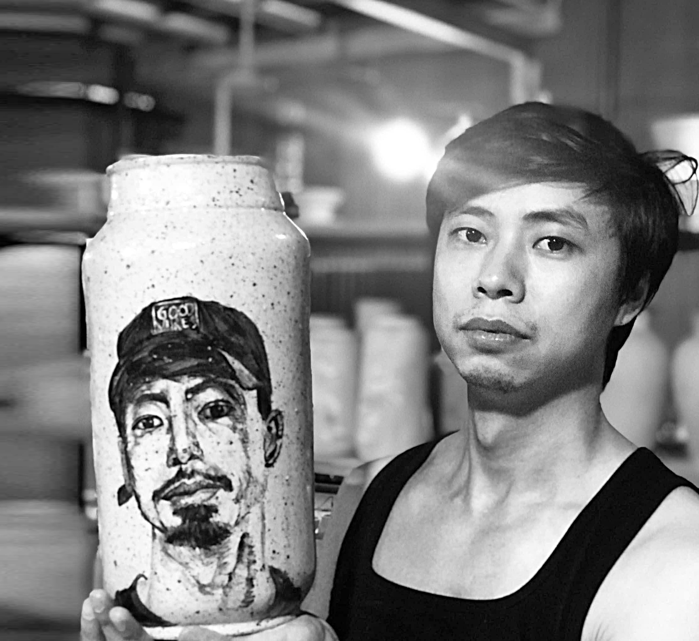 Người kể chuyện bằng đất từ làng gốm Bát Tràng 2 làng gốm - Ảnh 2.