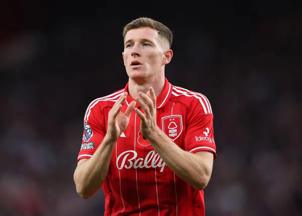 Elliot Anderson là mảnh ghép còn thiếu của MU. ẢNH: MIRROR/GETTY Elliot-Anderson.jpg