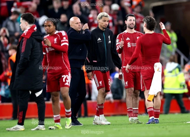 psg-de-doa-nhan-chim-liverpool-dang-mat-hon-via (3).jpg