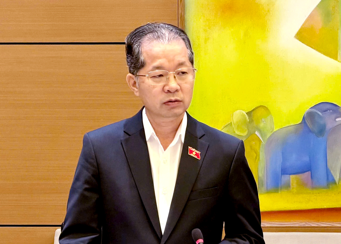 Chính phủ đề xuất bỏ quy định người dân đi công chứng phải chụp ảnh cùng công chứng viên 2 Chính phủ đề xuất bỏ quy định người dân đi công chứng phải chụp ảnh cùng công chứng viên - Ảnh 2.