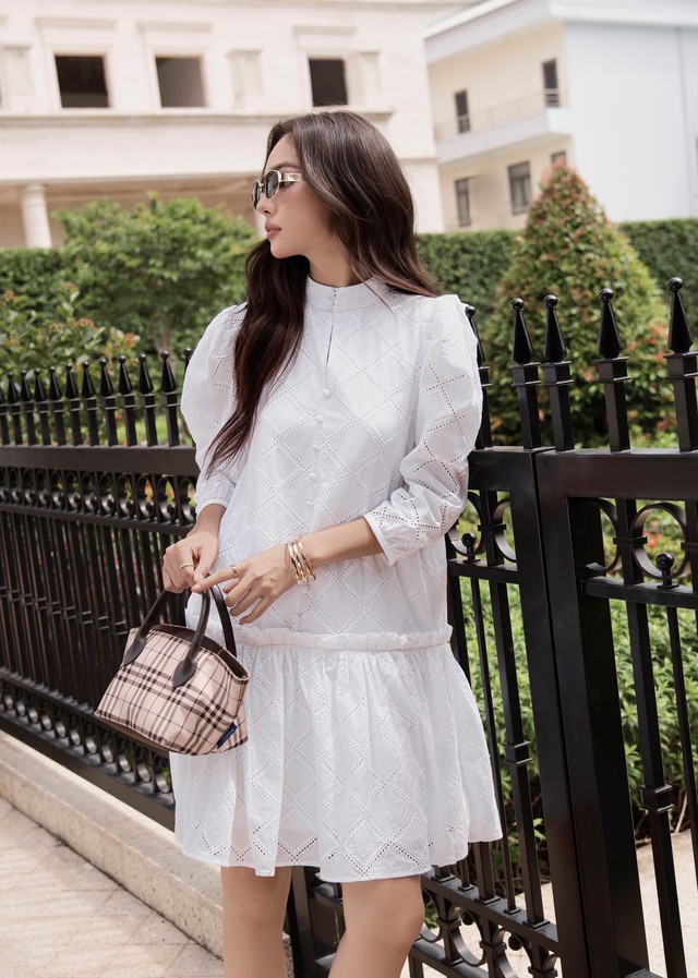 Váy suông dài từ linen, lụa, tơ là xu hướng nổi bật mùa nắng- Ảnh 3.