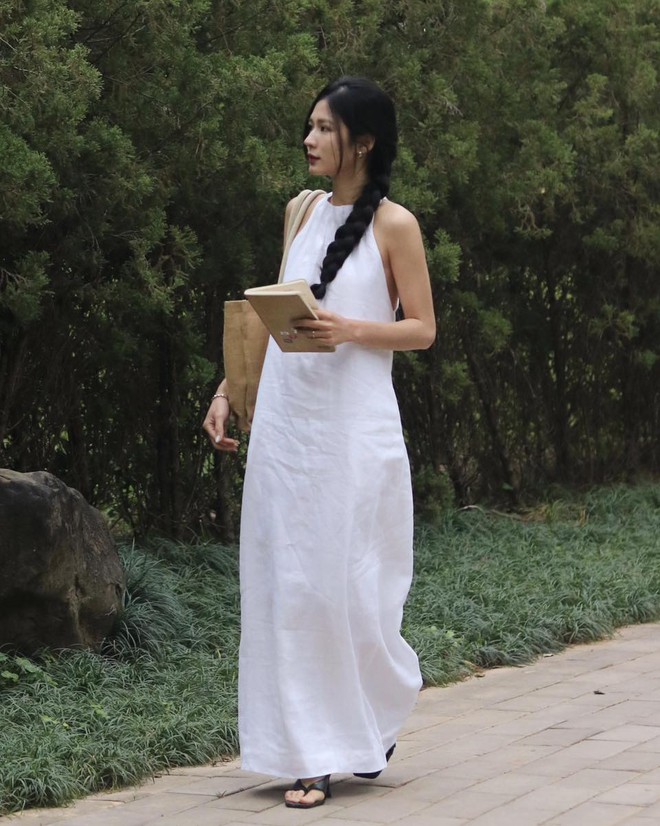 Váy suông dài từ linen, lụa, tơ là xu hướng nổi bật mùa nắng- Ảnh 5.