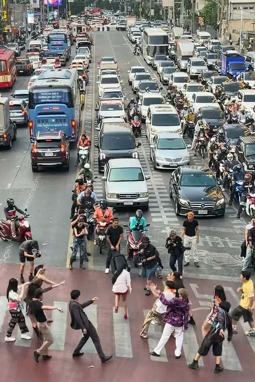 Điệu nhảy hip hop của thí sinh Hoa hậu Thái Lan gây sốt 