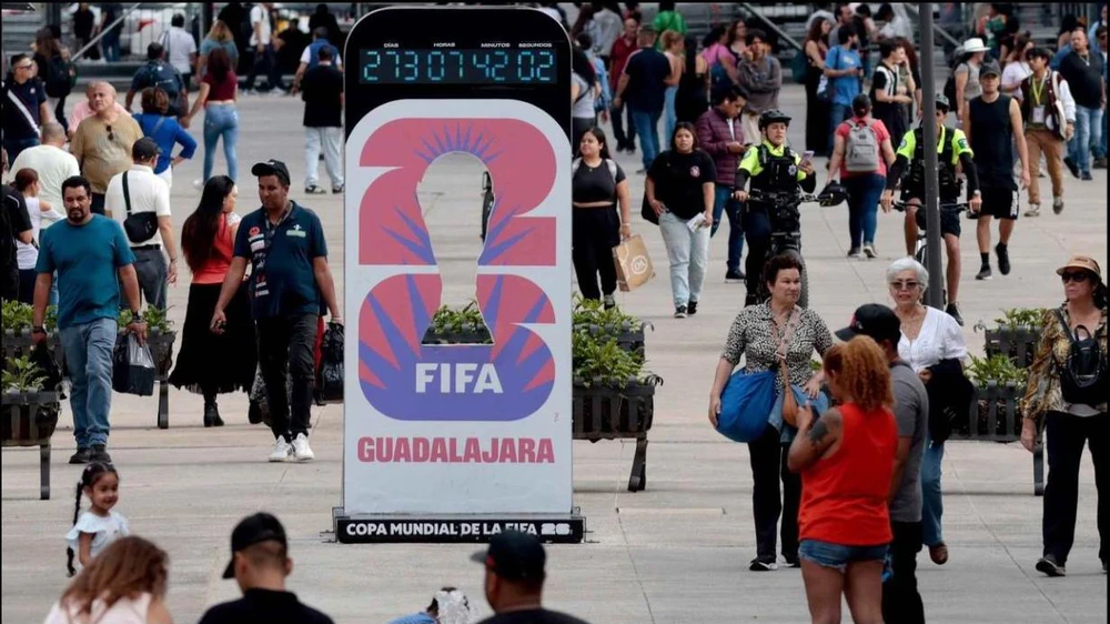 Bảng đồng hồ đếm ngược World Cup 2026 tại TP Guadalajara. Ảnh:Bola World- Cup- 2026-1.jpg