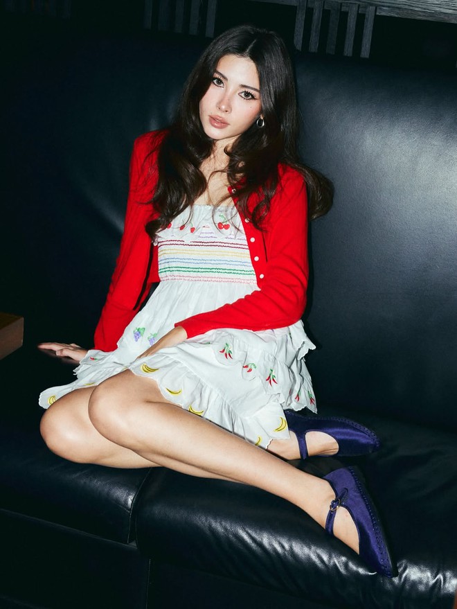 Giày búp bê đế bệt giúp nàng di chuyển linh hoạt mỗi ngày 4 Giày búp bê đế bệt giúp nàng di chuyển linh hoạt mỗi ngày - Ảnh 4.