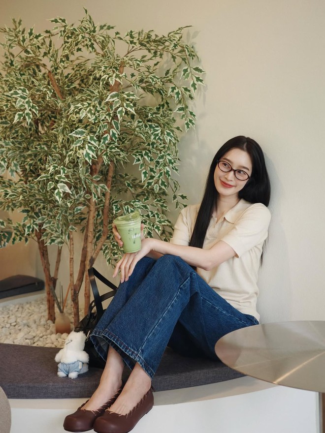 Giày búp bê đế bệt giúp nàng di chuyển linh hoạt mỗi ngày 8 Giày búp bê đế bệt giúp nàng di chuyển linh hoạt mỗi ngày - Ảnh 8.