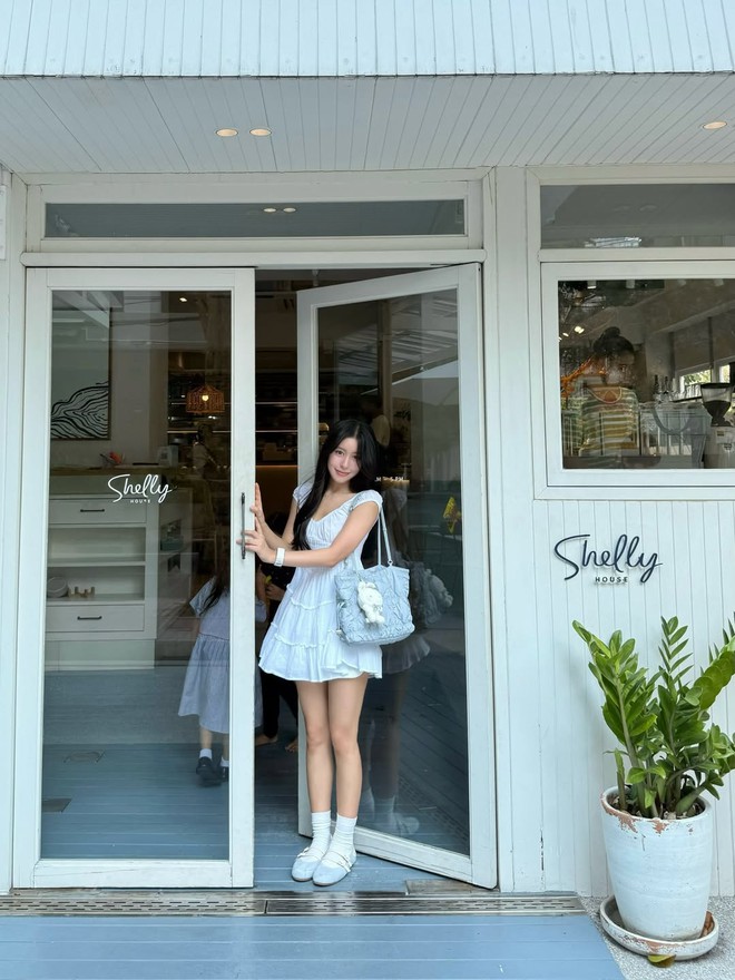 Giày búp bê đế bệt giúp nàng di chuyển linh hoạt mỗi ngày 10 Giày búp bê đế bệt giúp nàng di chuyển linh hoạt mỗi ngày - Ảnh 10.