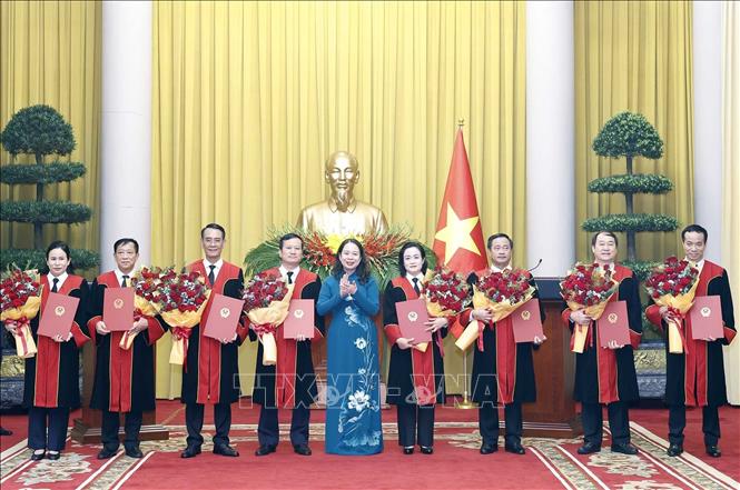 Tổng Bí thư Tô Lâm trao quyết định bổ nhiệm Thẩm phán Tòa án nhân dân tối cao 2026 - Ảnh 6.