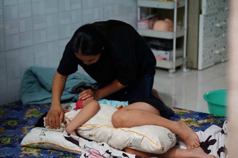 Nhiều phụ huynh kể lại diễn biến đáng lo, trường tạm ngưng bán trú 3 1775734838 721 Nhieu phu huynh ke lai dien bien dang lo truong