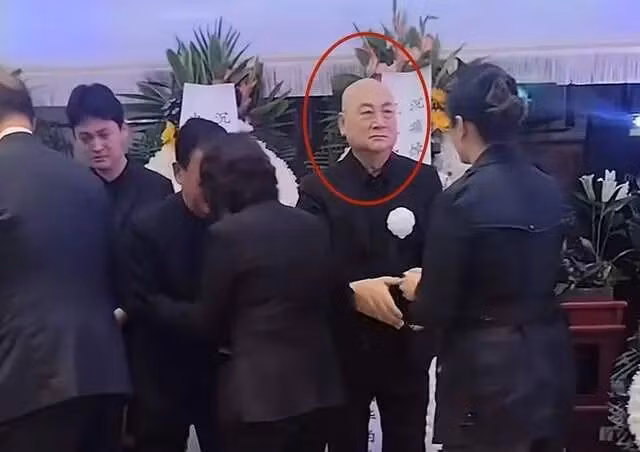 1775738887 799 Duong Tang Tri Trong Thuy tieu tuy trong le tang.avif