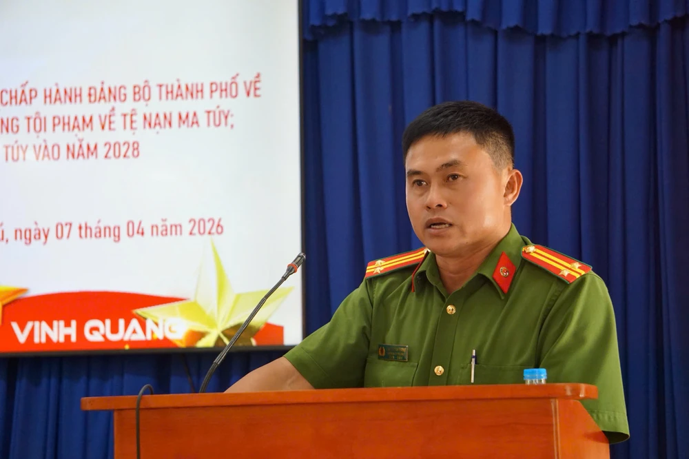 Trung tá Cao Huỳnh Thanh, Trưởng Công an phường Tăng Nhơn Phú, TP.HCM. z7708345534854_b5e4bc218f08a0d55f091ad6df0650c6.jpg