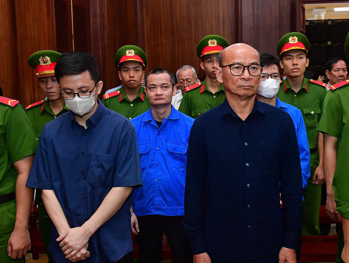 Các bị cáo trong vụ án tại tòa. Ảnh: Thanh Tùng