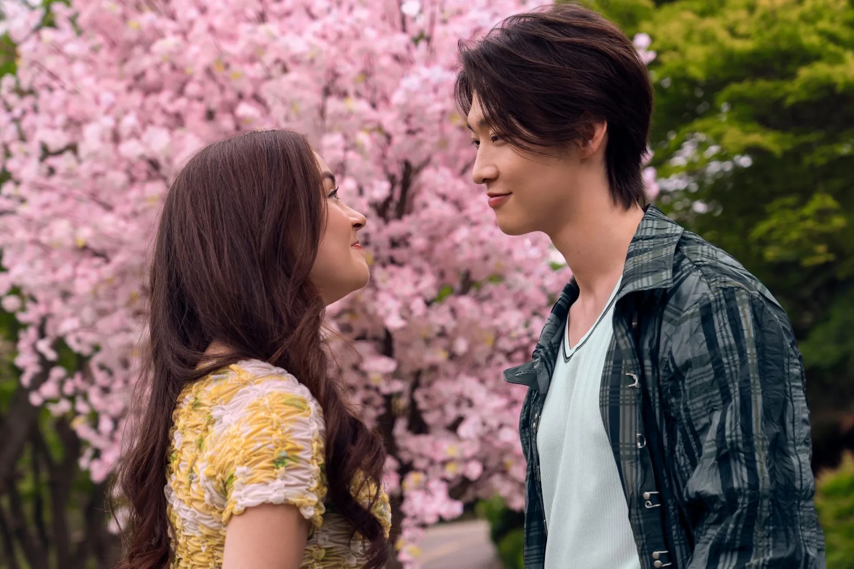 Đây là phim học đường được xem nhiều nhất lúc này: Thống trị 55 quốc gia, nam chính đẹp như giấc mơ không muốn tỉnh- Ảnh 6.