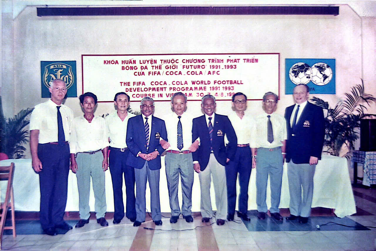 Không còn nữa người khơi nguồn đổi mới cho bóng đá TP.HCM - Ảnh 5. Không còn nữa người khơi nguồn đổi mới cho bóng đá TP.HCM - Ảnh 5.